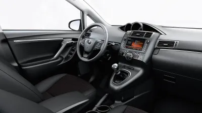 Avensis Verso